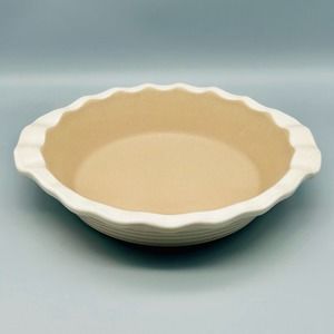 Pampered Chef New Traditions Family Heritage Stoneware Pie Dish Vanilla 9”